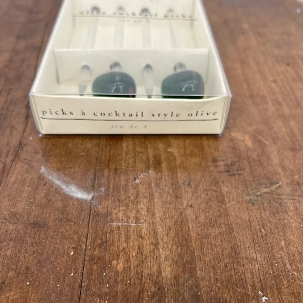 ⭐️Vintage Pier 1 Imports Olive Cocktail Picks set of 4
